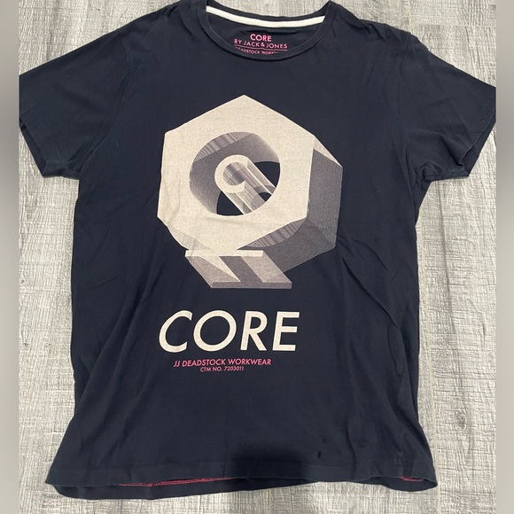 Core Tshirt - Picture 1 of 4